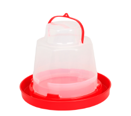 Desarrollo de plásticos y bebedero de pollos en Ecuador